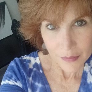 Meet your Posher, Yvette